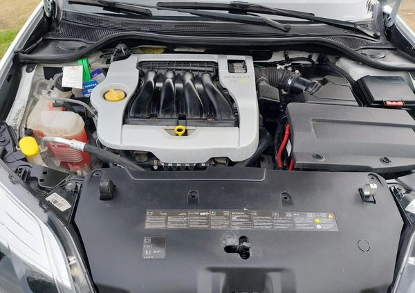 Renault Laguna cena 29800 przebieg: 132154, rok produkcji 2012 z Drezdenko małe 466